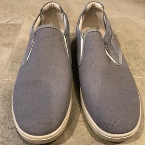 Men’s UGG canvas shoes!